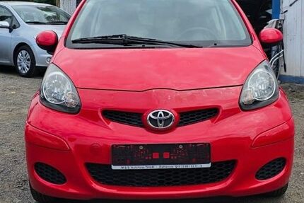 Toyota Aygo (X) 95.000 km 2.799 € Berlin 13597