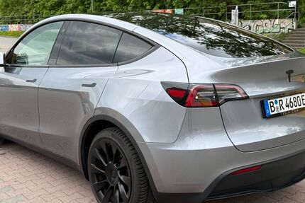 Tesla Model Y 65.000 km 39.999 &euro; Berlin 10367