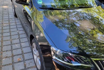 Skoda Rapid 79.000 km 8.800 &euro; Berlin 12157