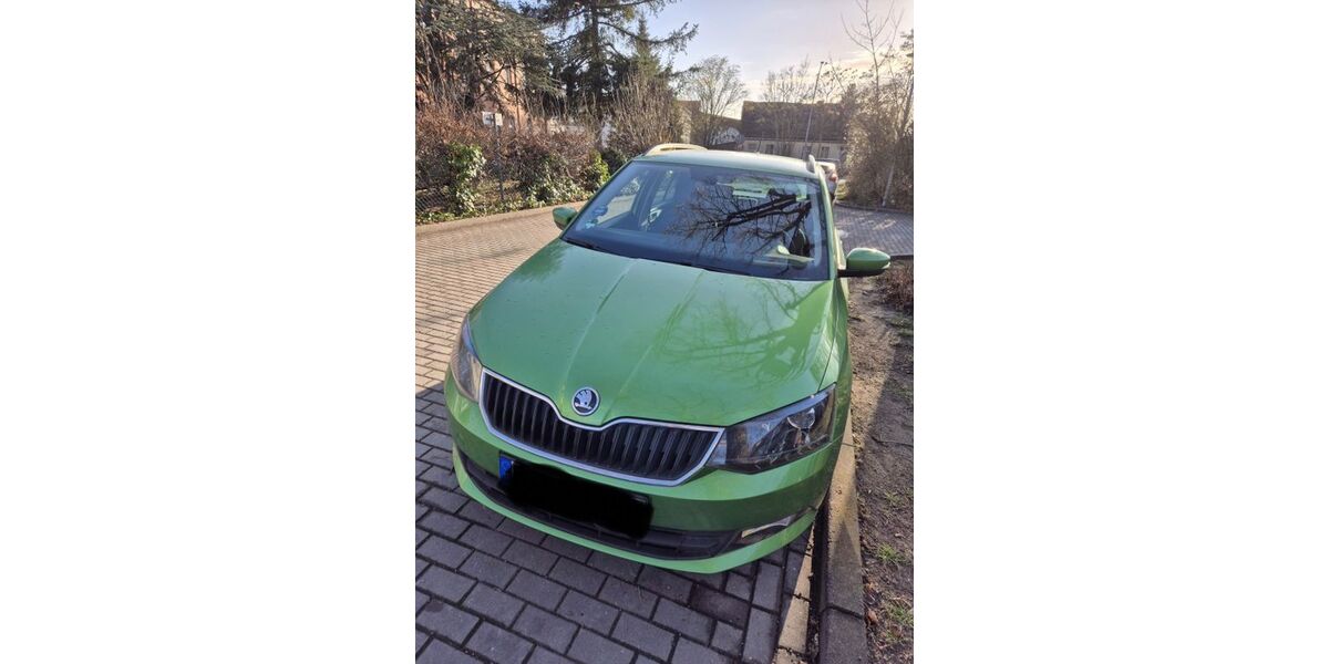 Skoda Fabia 54.258 km 12.200 &euro; Berlin 13156