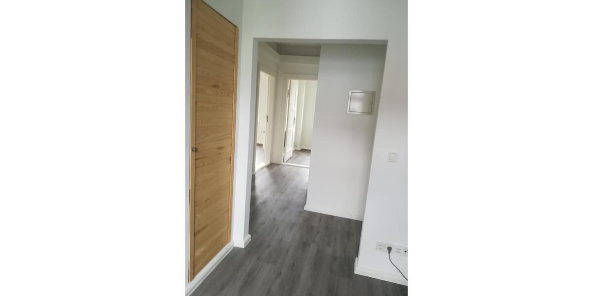 Etagenwohnung Falkensee - 2.5 Zimmer, 70 m&sup2;, 875&euro; | Angebot:25804740