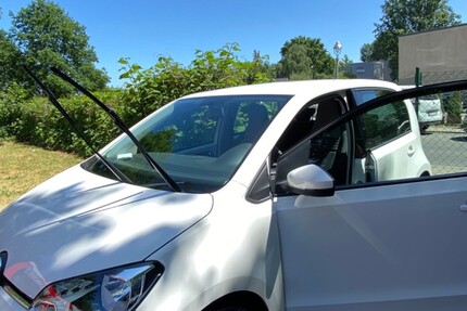 VW UP 18.400 km 9.450 € Berlin 10178