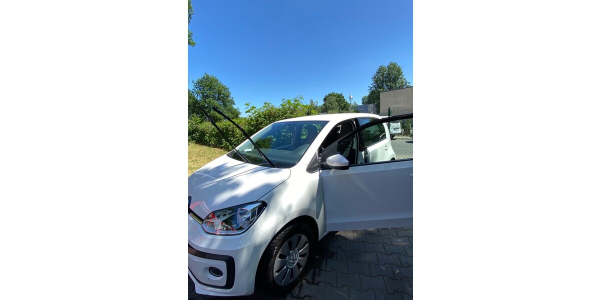 VW UP 18.400 km 9.450 € Berlin 10178