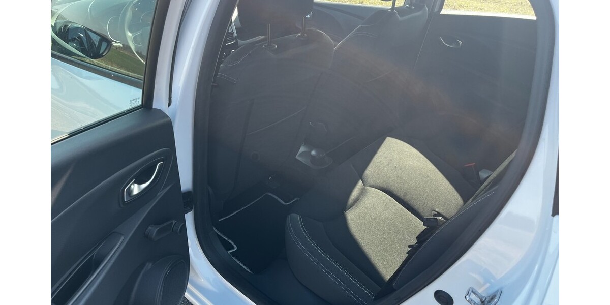 Renault Clio IV 31.226 km 8.860 &euro; Berlin 10178