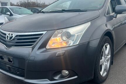 Toyota Avensis 159.000 km 6.300 € Wildau 15745