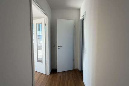 Wohnung Schönefeld - 3.5 Zimmer, 102 m&sup2;, 1.749&euro; | Angebot:26983626