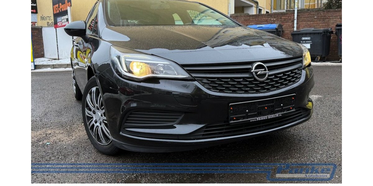 Opel Astra Selection*Tempo*SHZ*Ambiete*SR+WR* 36.084 km 8.890 &euro; Berlin 13187