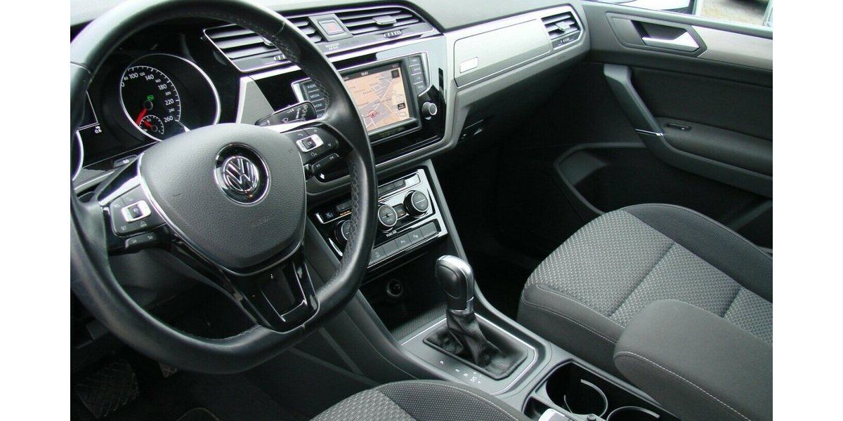 VW Touran 1.4 TSi BMT Comfortline ACC LED AHK 7Sitzer 99.986 km 16.980 &euro; Falkensee 14612