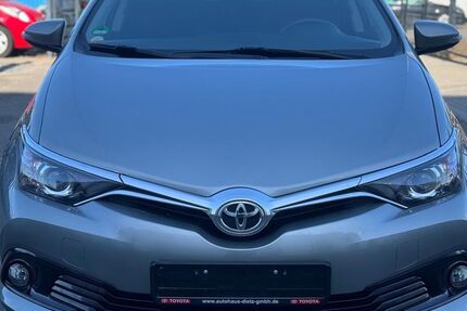 Toyota Auris 27.280 km 11.990 &euro; Wildau 15745