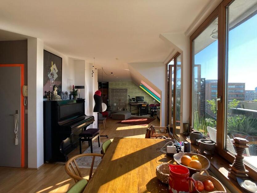 Helle 3-Zi 90m² DG-Whg Terrasse Blick Tiergarten provisionsfrei