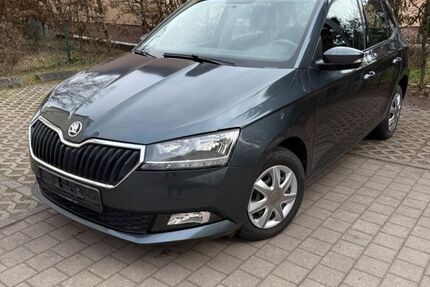 Skoda Fabia 61.800 km 7.990 &euro; Schönefeld 12529