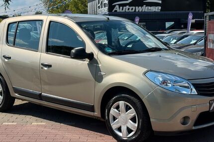 Dacia Sandero 67.950 km 4.490 &euro; BERLIN 13127