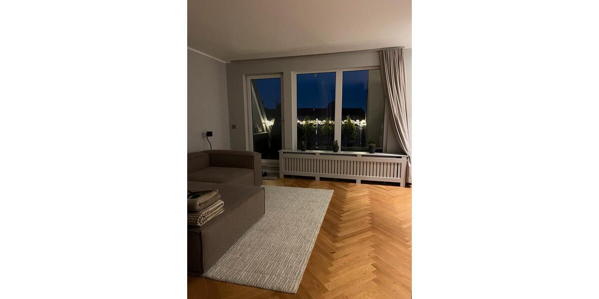 Dachgeschoßwohnung Berlin Charlottenburg-Wilmersdorf - 2 Zimmer, 74 m&sup2;, 2.200&euro; | Angebot:26104271
