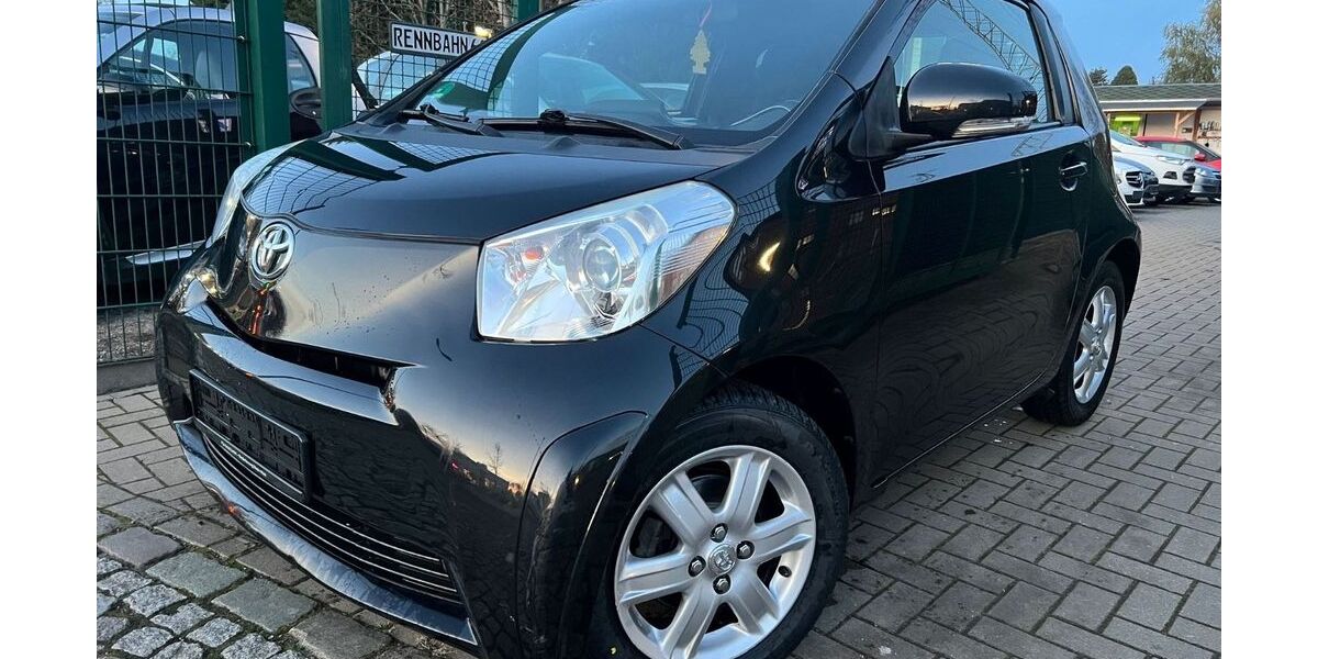 Toyota IQ 99.000 km 4.699 &euro; Berlin Weißensee-Pankow 13086