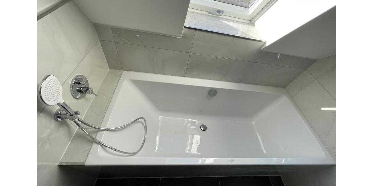Dachgeschoßwohnung Berlin Tempelhof-Schöneberg - 3 Zimmer, 95 m&sup2;, 2.300&euro; | Angebot:26443460