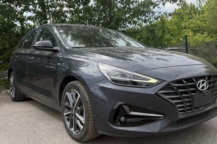 Hyundai i30 54.000 km 12.900 &euro; Mittenwalde 15749