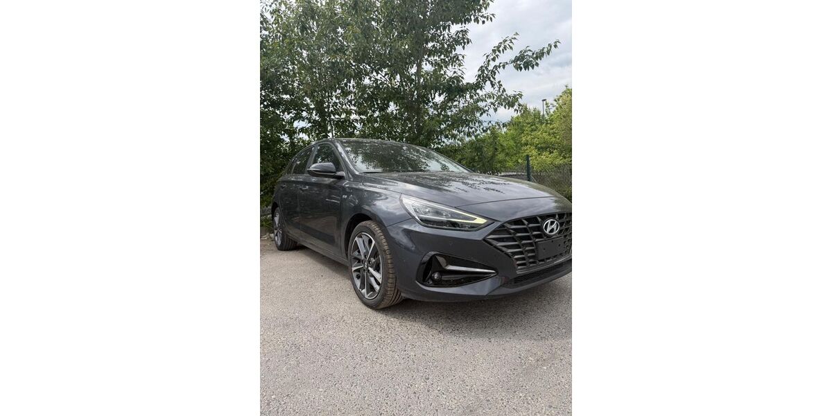 Hyundai i30 54.000 km 12.900 &euro; Mittenwalde 15749