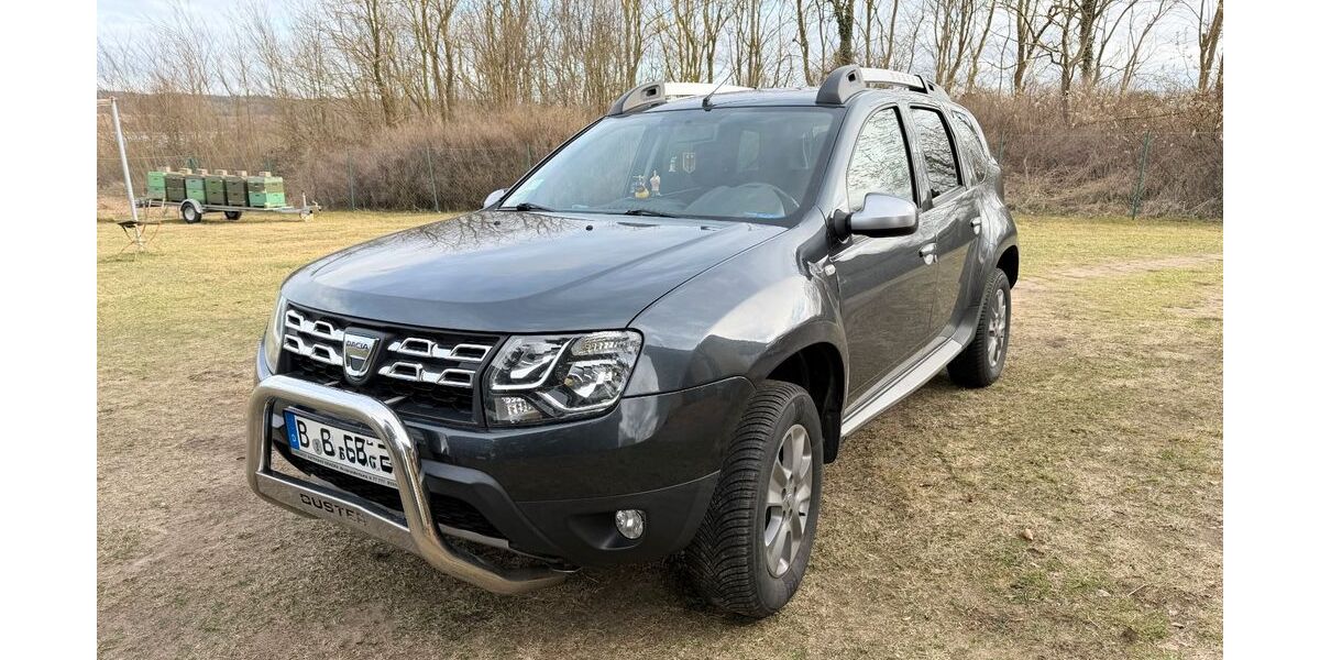 Dacia Duster 111.720 km 5.900 &euro; Berlin 10435