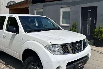 Nissan Pathfinder 118.000 km 10.490 &euro; Berlin 13088