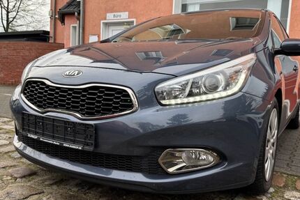 Kia ceed / Ceed 130.000 km 8.990 &euro; Berlin 12351