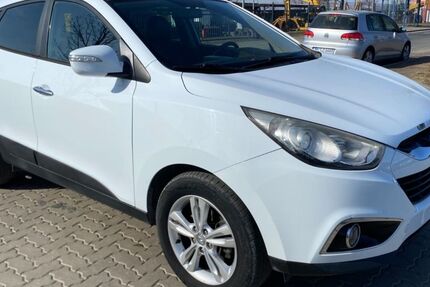Hyundai TUCSON 214.000 km 5.250 &euro; Berlin 12109