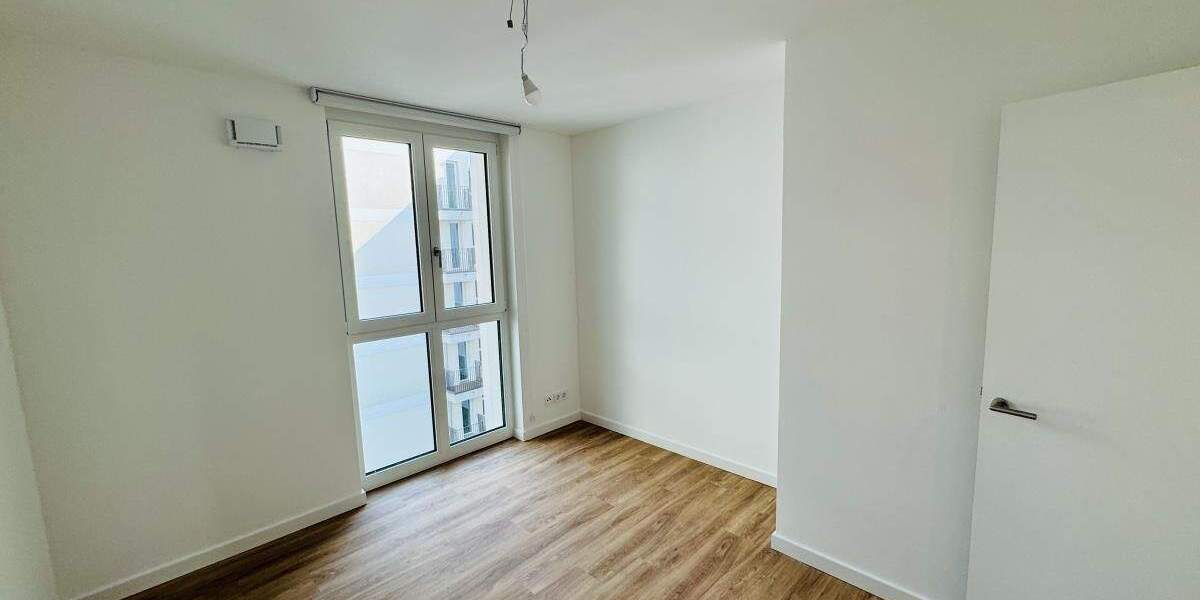 Etagenwohnung Berlin Schöneberg - 2 Zimmer, 69 m&sup2;, 1.475&euro; | Angebot:24885048