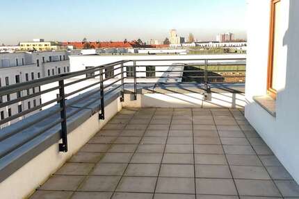 Wohnung Berlin Hakenfelde - 3 Zimmer, 107 m&sup2;, 1.280&euro; | Angebot:26025115