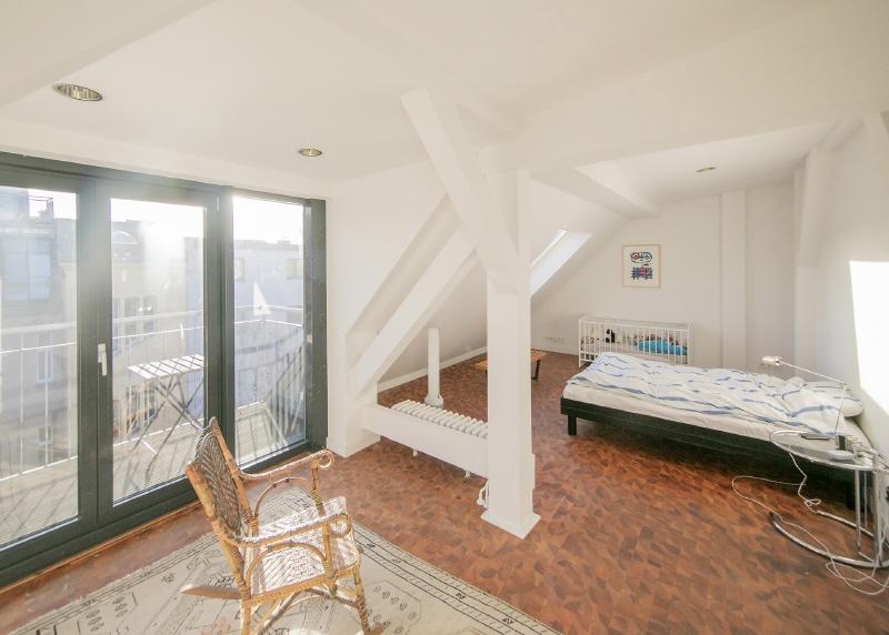 Dachgeschoßwohnung Berlin Charlottenburg-Wilmersdorf - 4 Zimmer, 222 m&sup2;, 4.000&euro; | Angebot:26662782