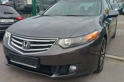 Honda Accord 218.000 km 7.999 € Berlin 13597
