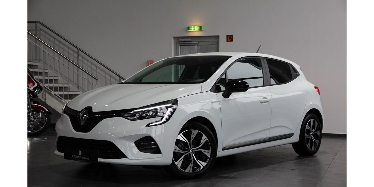 Renault Clio 83.240 km 11.990 &euro; Wildau 15745