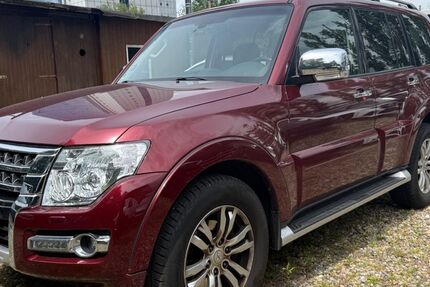 Mitsubishi Pajero 86.930 km 27.990 &euro; Berlin 13597
