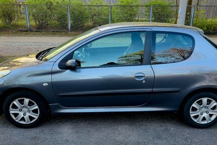 Peugeot 206 143.000 km 2.350 &euro; Berlin 13597