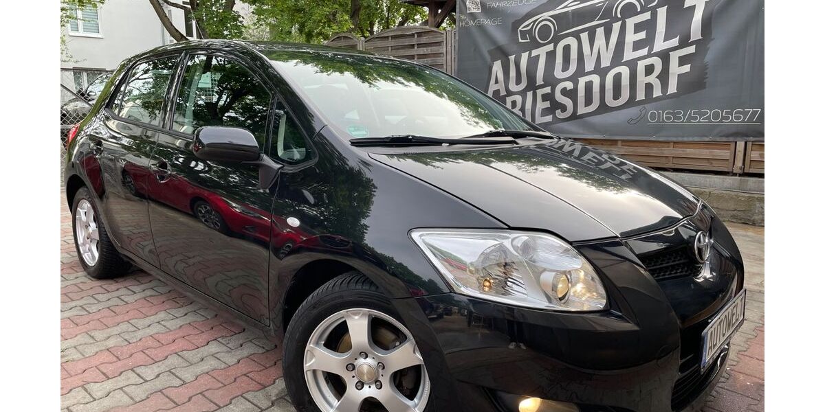 Toyota Auris 147.000 km 3.950 &euro; Berlin 12683