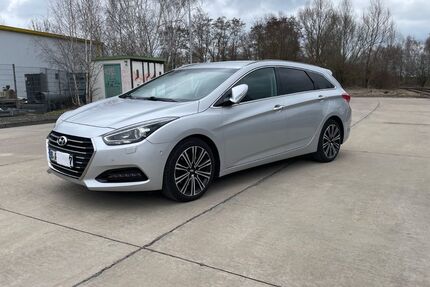 Hyundai i40 96.391 km 10.700 &euro; Berlin 13127