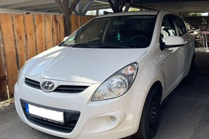 Hyundai i20 130.000 km 4.500 &euro; Schulzendorf 15732