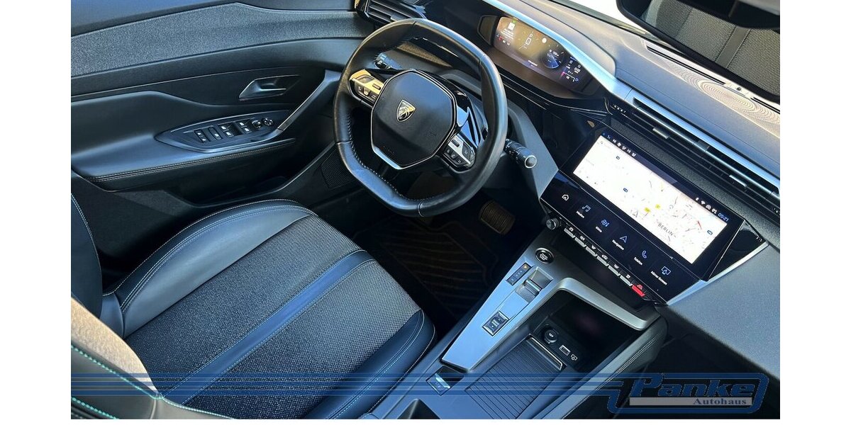 Peugeot 308 Allure EAT8*NAV*Carplay*LED*360°*Cockpit 150.000 km 14.990 &euro; Berlin 13187