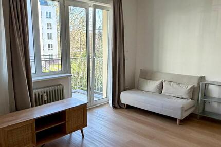 Wohnung Berlin Charlottenburg-Wilmersdorf - 1 Zimmer, 39 m&sup2;, 1.200&euro; | Angebot:26690402