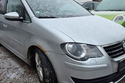 VW Touran 227.000 km 3.450 &euro; Berlin 10245