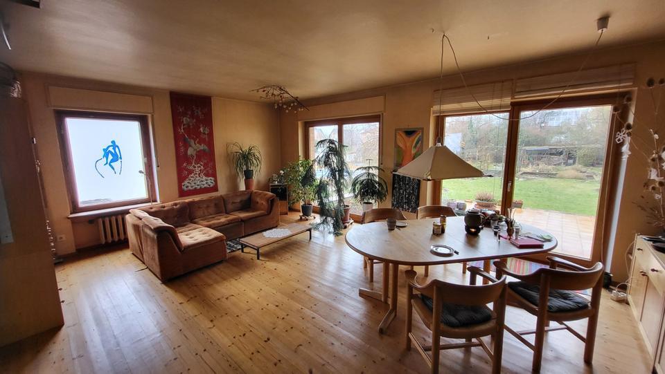 5-Raum KREATIVHAUS EBK Sauna großer Keller Lager & schöner Garten