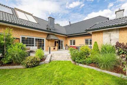 Haus Hoppegarten - 8 Zimmer, 341 m&sup2;, 1.050.000&euro; | Angebot:27236362