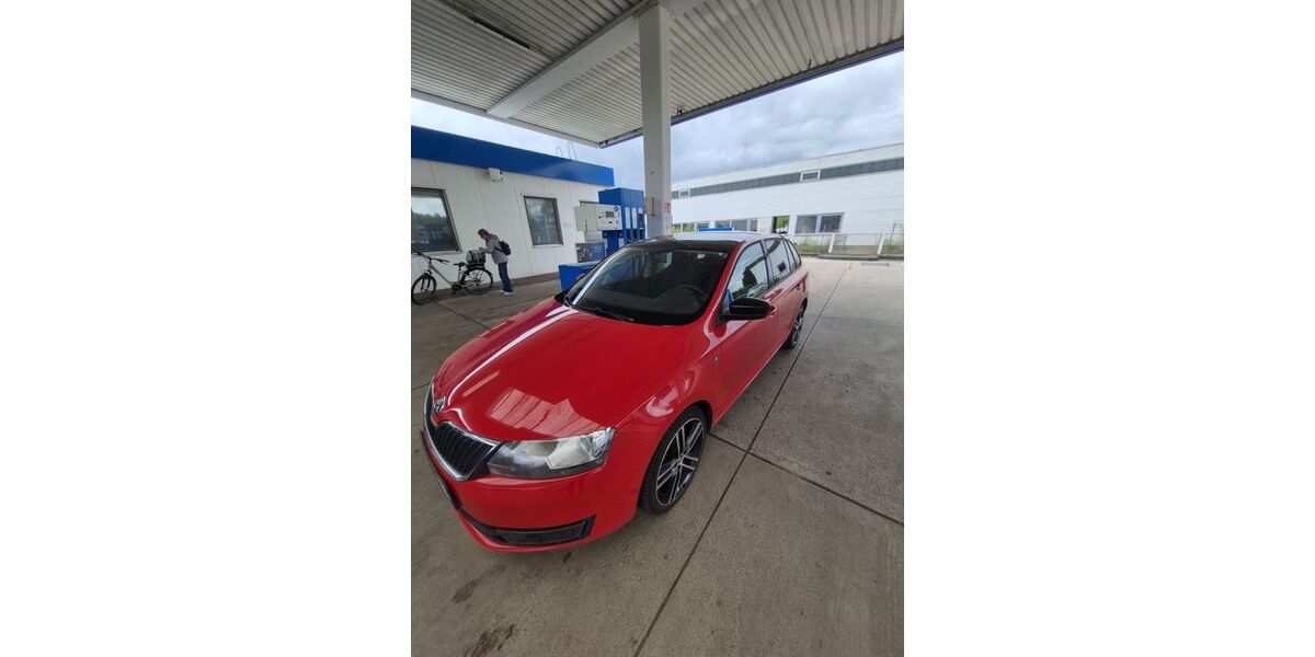 Skoda Rapid 94.000 km 8.990 &euro; Berlin 12555
