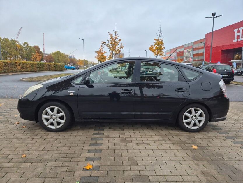 Toyota Prius 287.540 km 5.000 € Berlin 10315