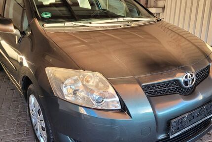 Toyota Auris 148.252 km 3.950 &euro; Berlin 12277
