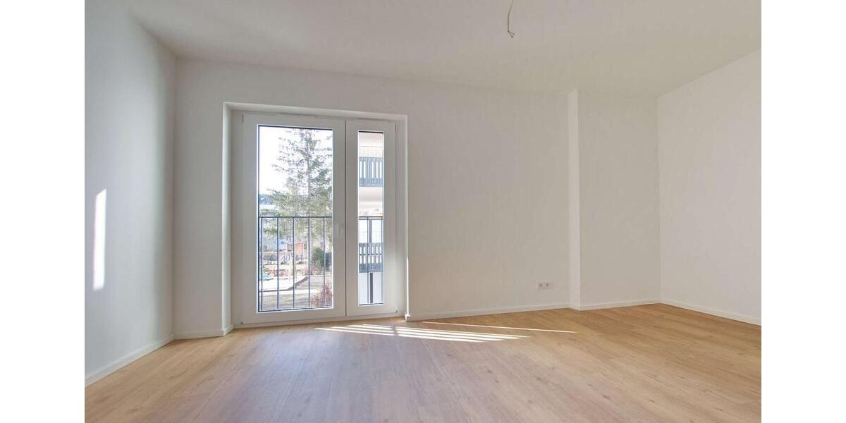 Etagenwohnung Berlin Lichtenberg - 4 Zimmer, 110 m&sup2;, 2.490&euro; | Angebot:25352810