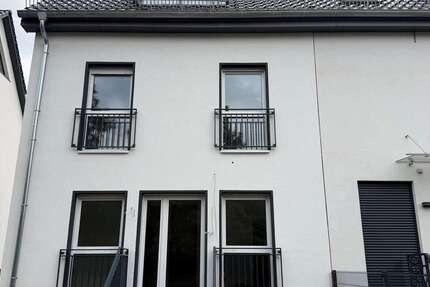 Haus Berlin / Staaken Staaken - 6 Zimmer, 105 m&sup2;, 2.150&euro; | Angebot:27287661