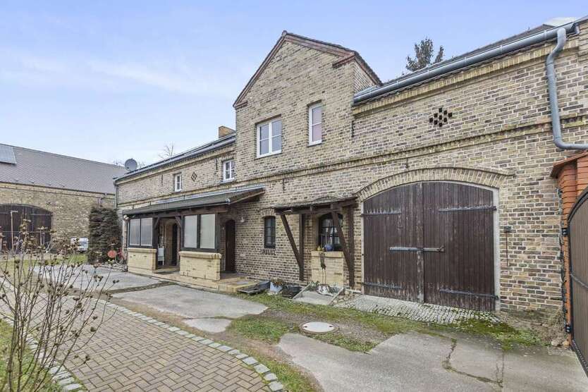 Haus zum Kaufen in Neuenhagen bei Berlin 630.000 € 297 m²