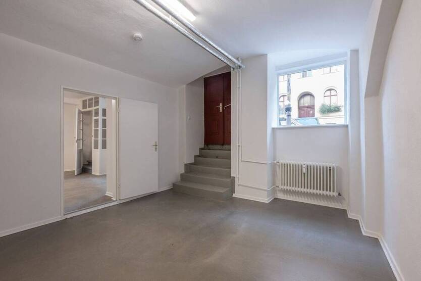 Moderne 65 m² Souterrain-Gewerbefläche - ideal für Büro oder Praxis
