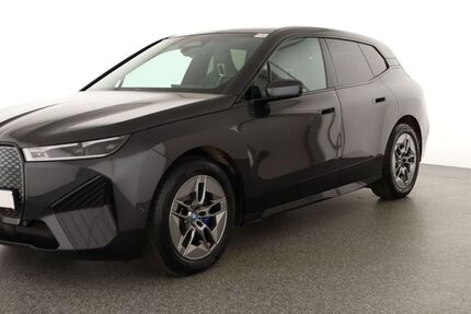 BMW iX 26.998 km 45.880 &euro; Berlin 12103