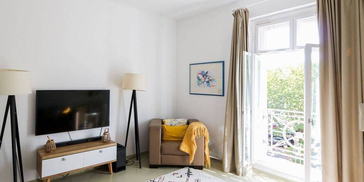 Etagenwohnung Berlin Friedrichshain - 2 Zimmer, 54 m&sup2;, 2.100&euro; | Angebot:26584872