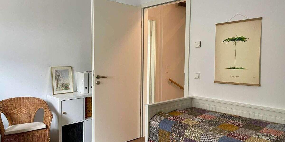 Doppelhaushälfte Berlin Altglienicke - 4 Zimmer, 134 m&sup2;, 2.200&euro; | Angebot:25821698